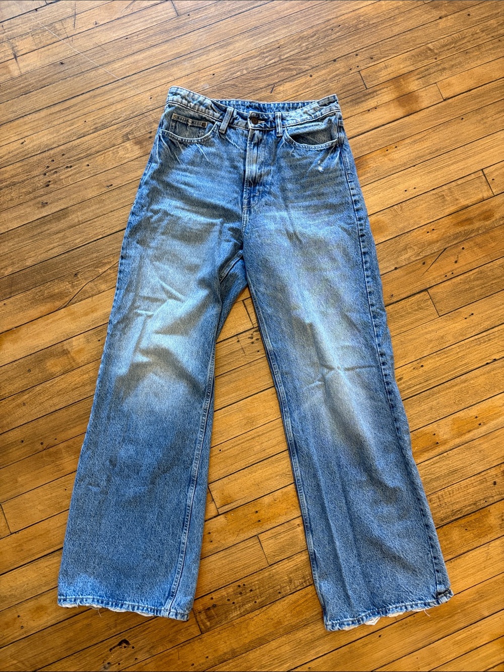 H&M Womenβs Wide-Leg Blue Jeans